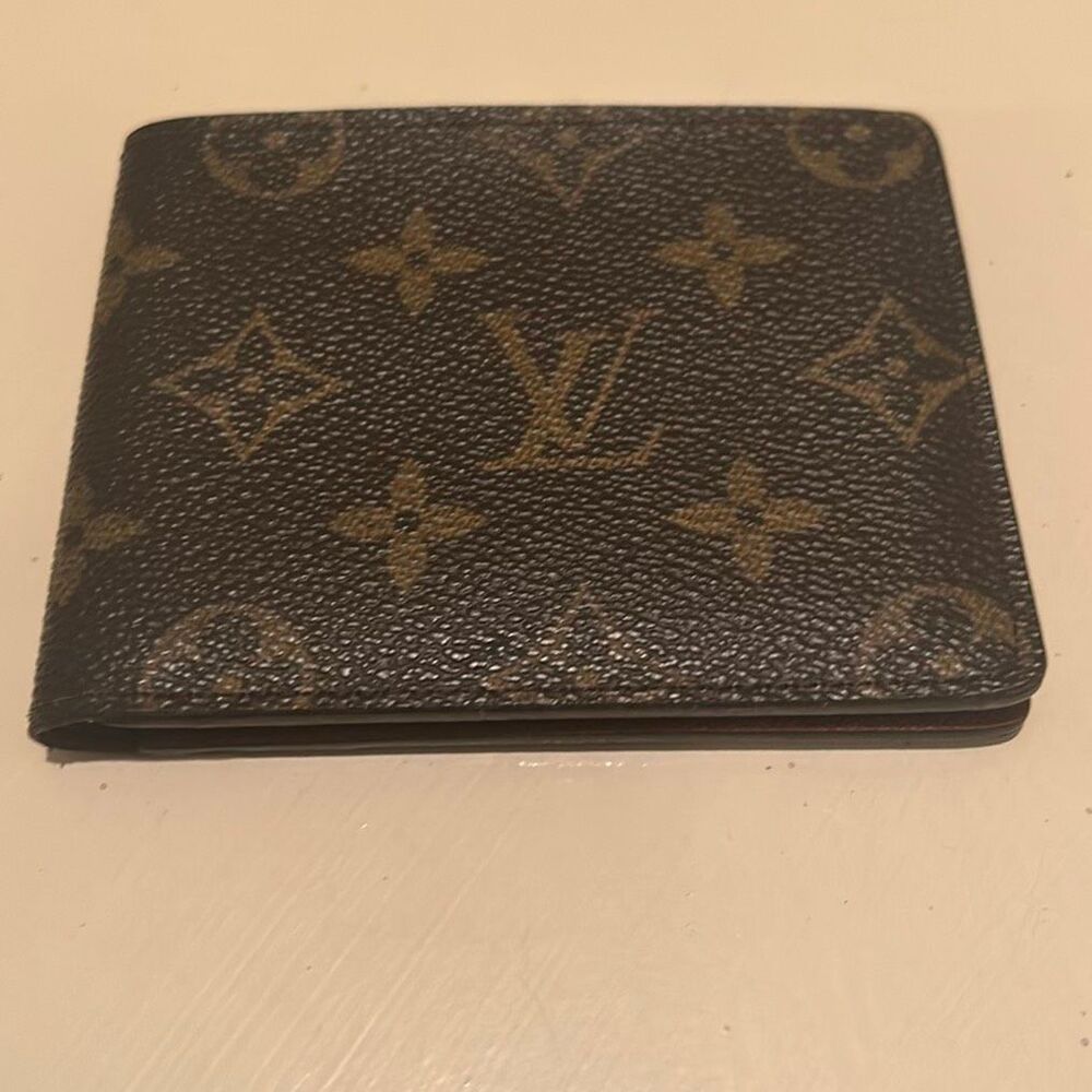 Louis Vuitton Bifold Card Wallet Brown Logo Monogram Coated Canvas Luxury